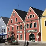 Отель Zum Loewen 2*