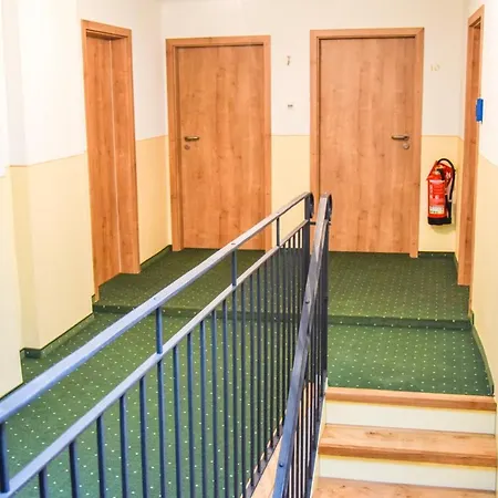 Hotel Zum Loewen 2*