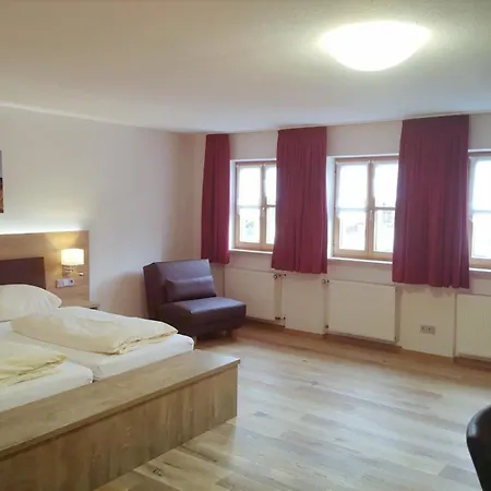 Zum Loewen 2*